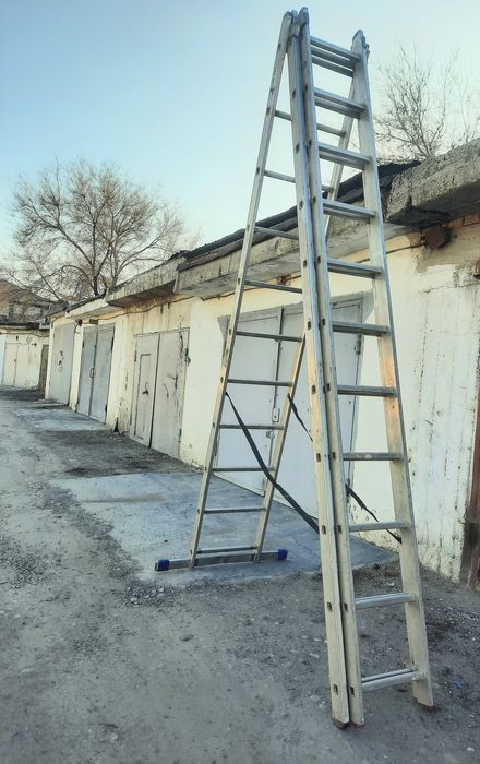 Лестница стремянка 3/11 KRAUSE