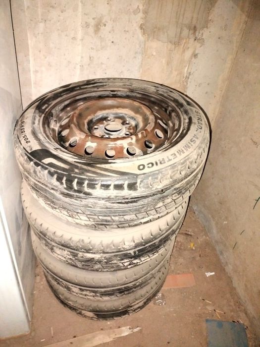 Шины 205/55/16 с дисками