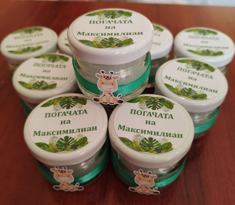 Ароматни свещички или мед в бурканче