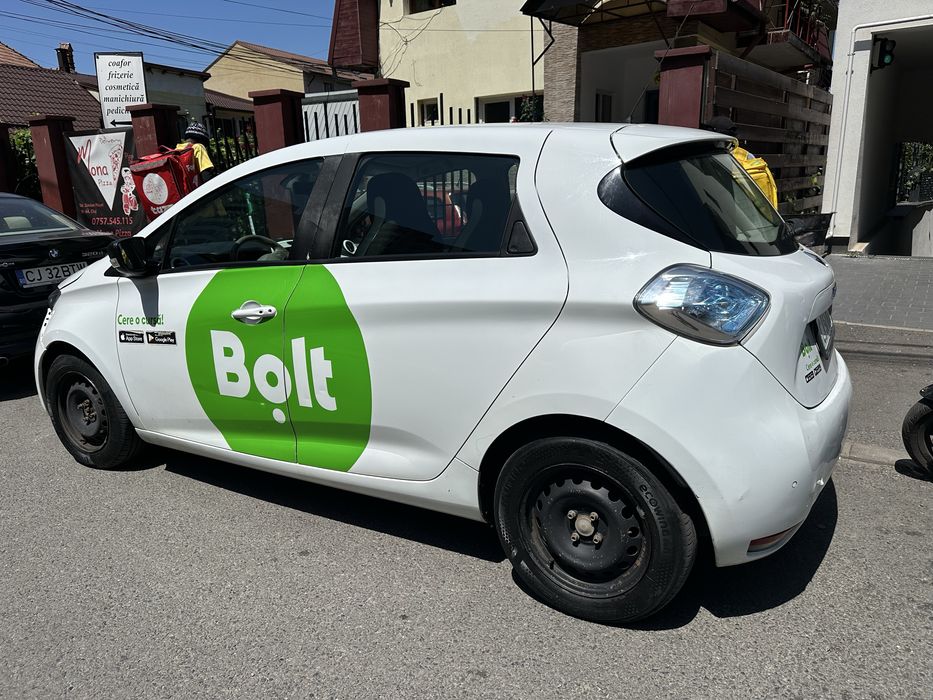 Mașini spre închiriere BOLT/UBER