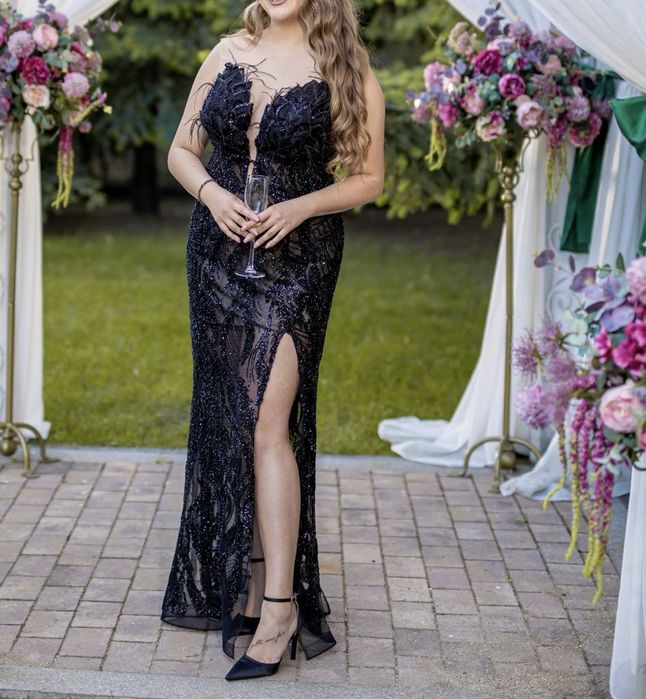 Бална черна дантелена рокля