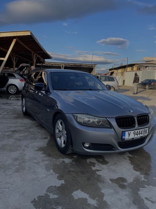 Продавам предна броня от BMW E91 facellift оригинална!