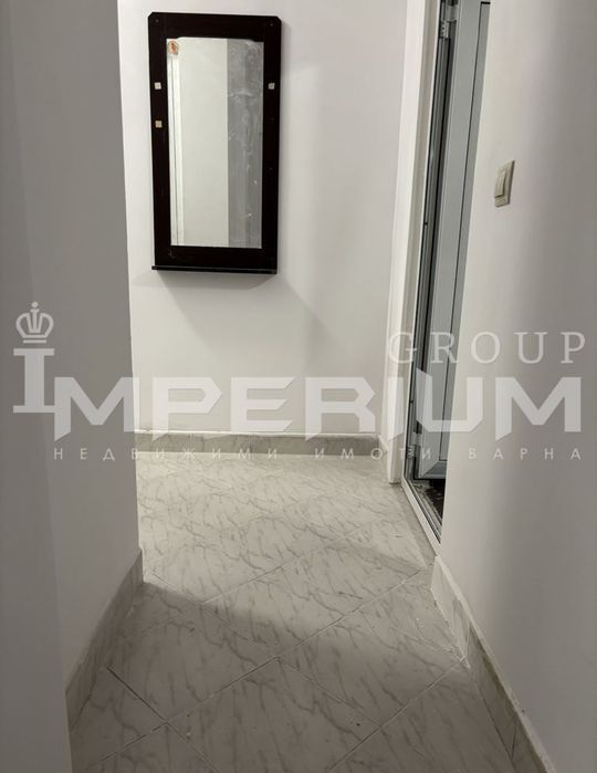 Продава ЕКСКЛУЗИВНО: Двустаен, среден апартамент * юг * след ремонт,