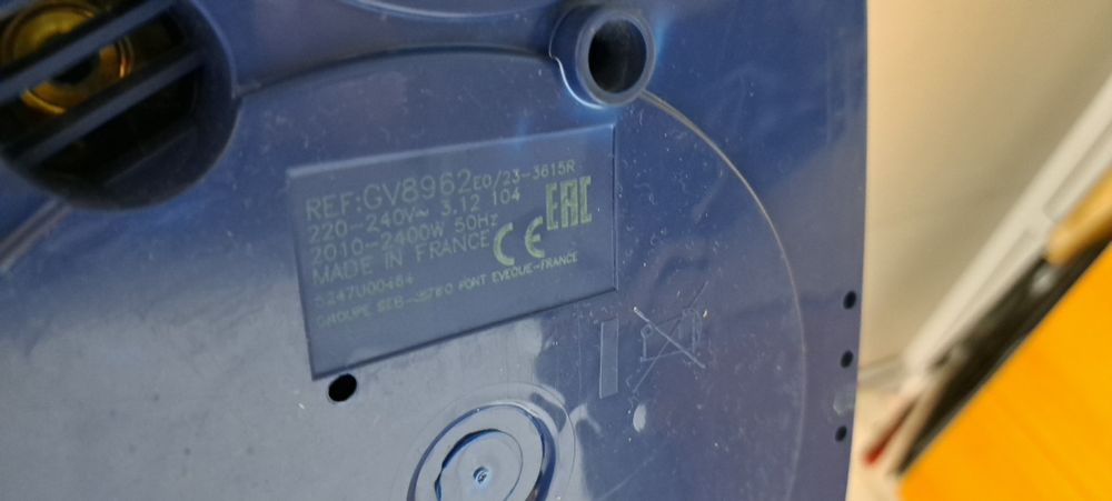 Statie călcat tefal defectă