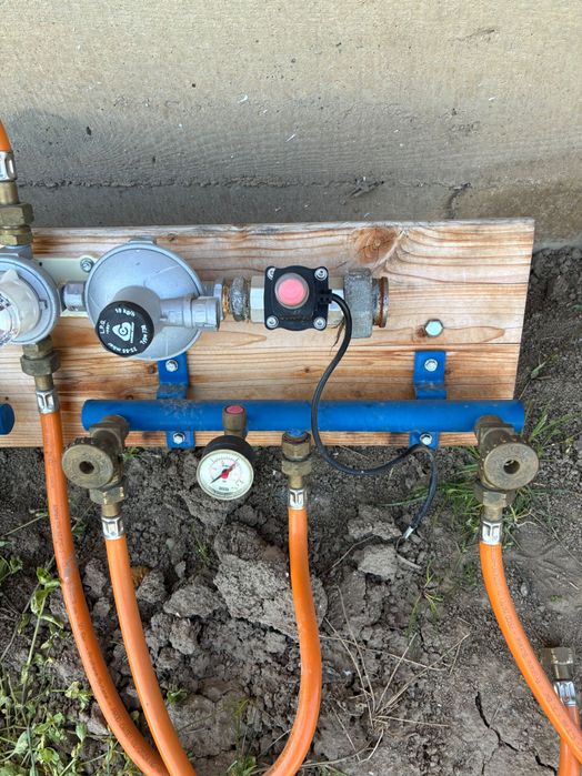 Rampa pentru 4 butelii 2 cu 2