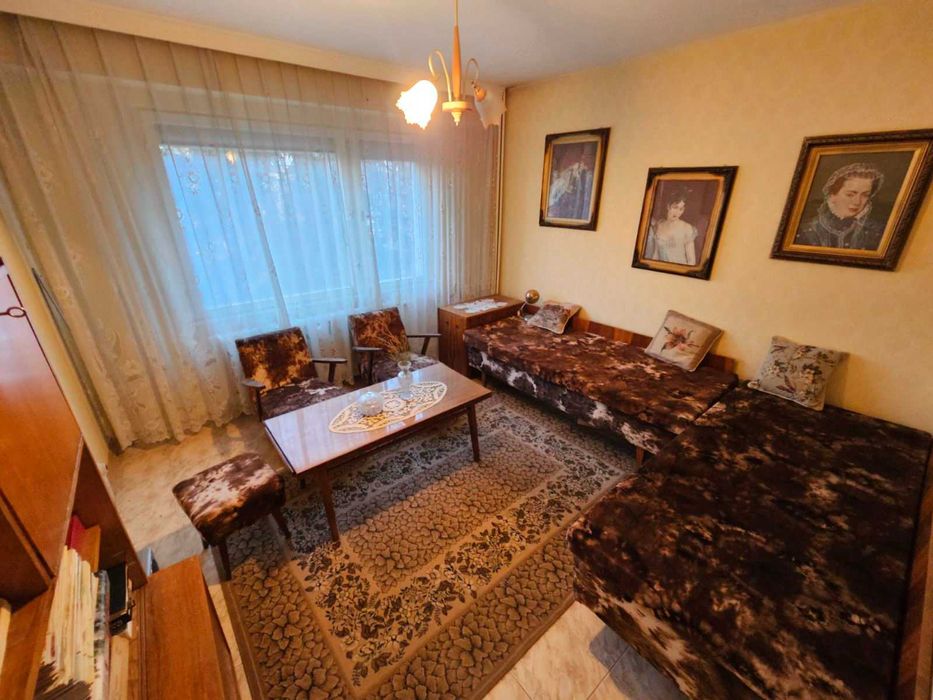 Продава се Тристаен апартамент в Русе, Възраждане - 100 кв.м за 1099 €/кв.м - Снимка #6