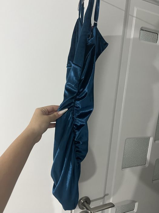 Vand rochie de ocazie