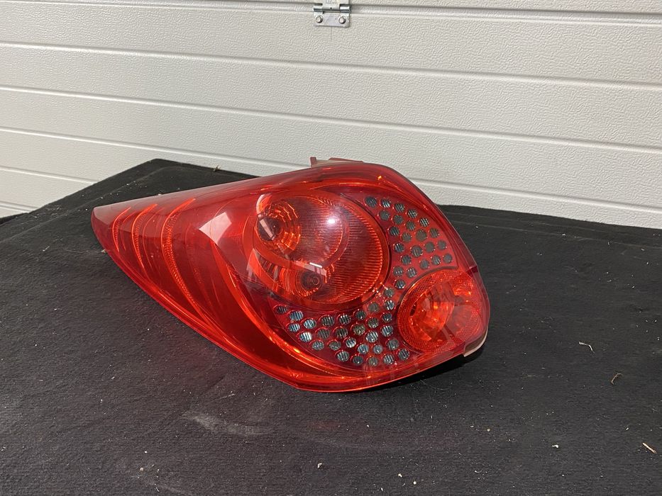 Stop lampa tripla Stanga Peugeot 207 SW , combi , break