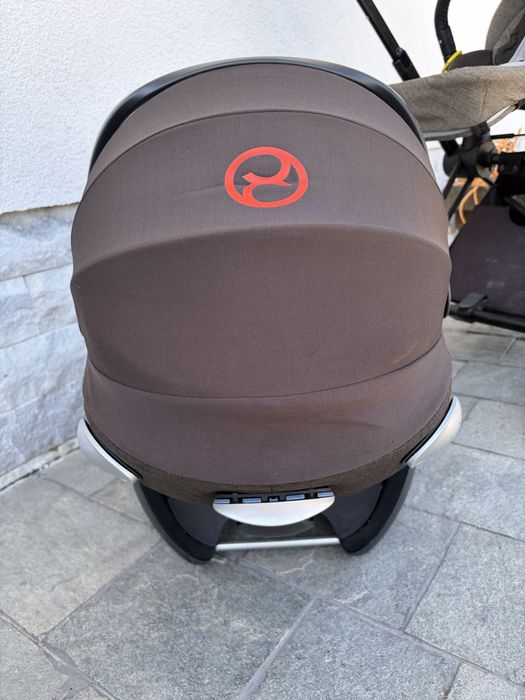 Бебешка количка Cybex priam +кош за новородено с база