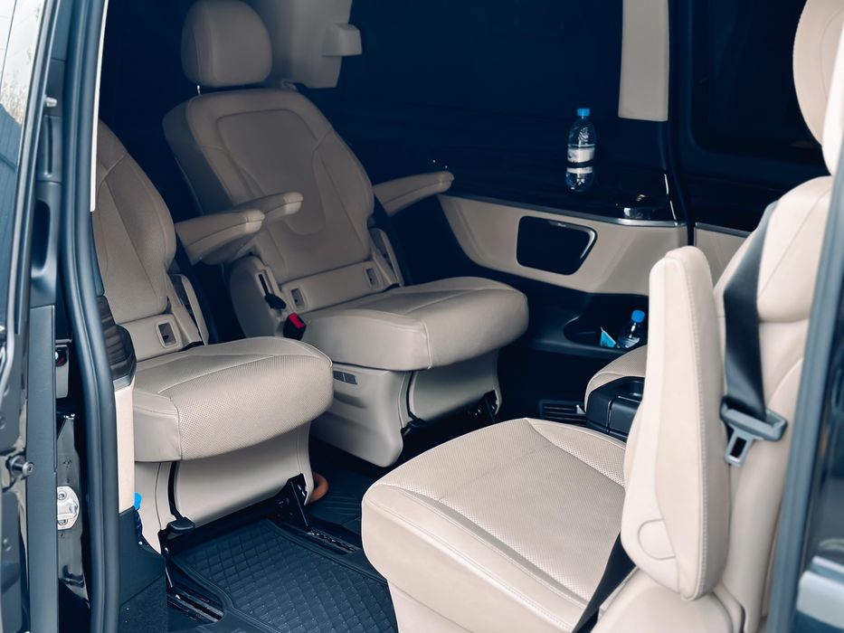 租賃小型貨車和小巴阿拉木圖24/7城際計程車