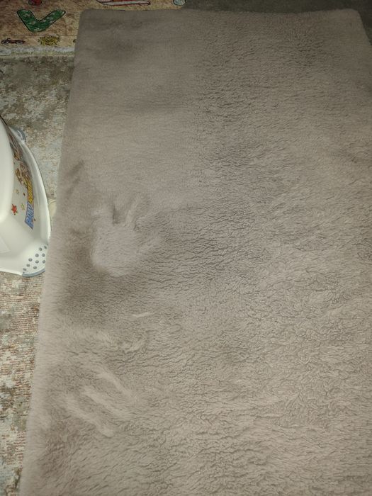 Covoare roz pudra blanoase