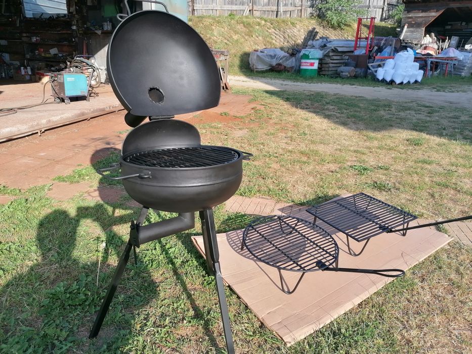 Барбекюта, сачове и скари.