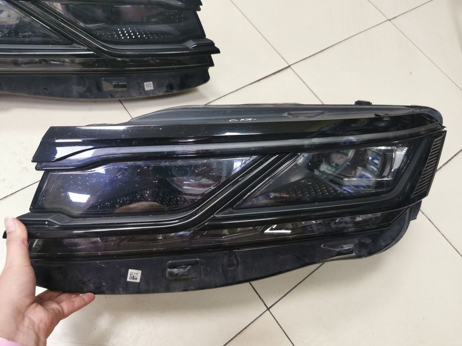 Фарове VW Touareg 2019