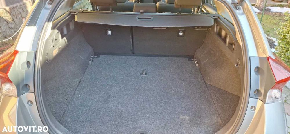 TOYOTA Auris 2014 — imagine 5