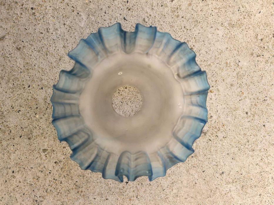 Продавам Резервни абажури и стъкла за настолни лампи, полилеи