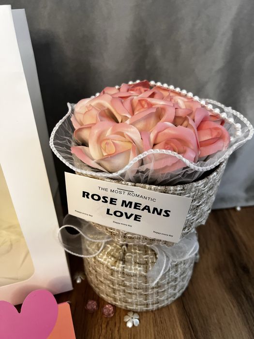 Наборы  из мыльных роз