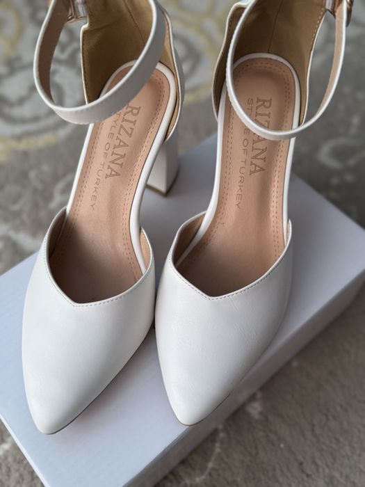 Продам туфли 38 размер