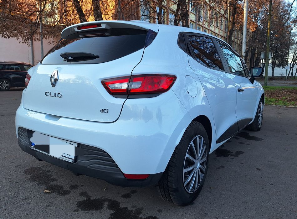 Renault Clio 1.5 dci cu doar 79000km