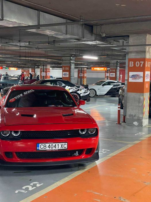 Автомобил под наем за балове, тържества, сватби