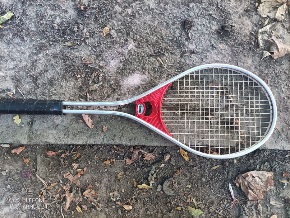 Ракета за тенис Стомил