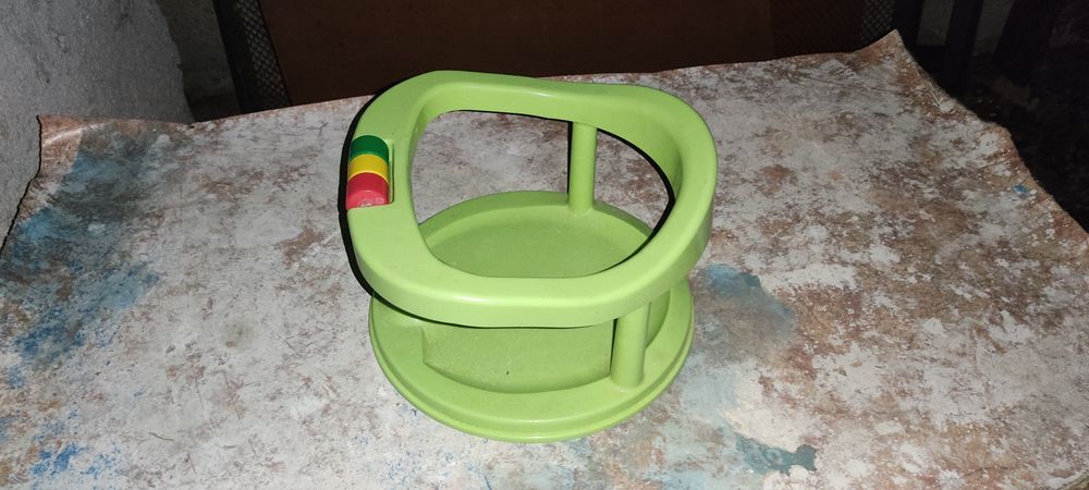 Сиденье детское для купания на присосах