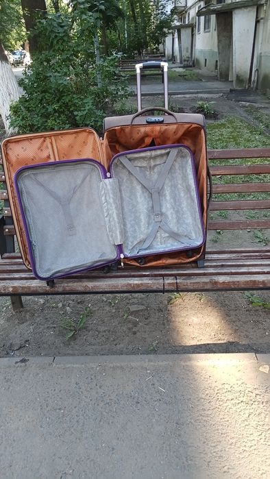 Продам чемоданы,в хорошем состоянии