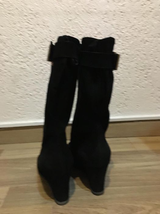 Продам женские сапожки