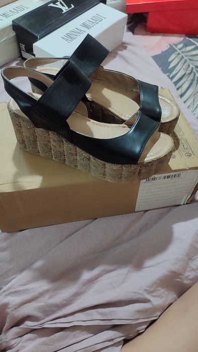 Летние босоножки очень качественные и модные 38р