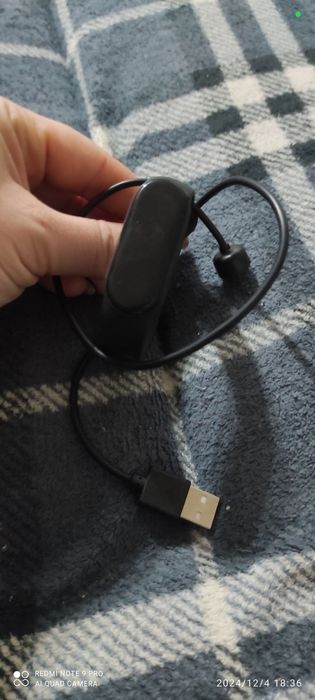 Продам часы, видеорегистратор , флешки