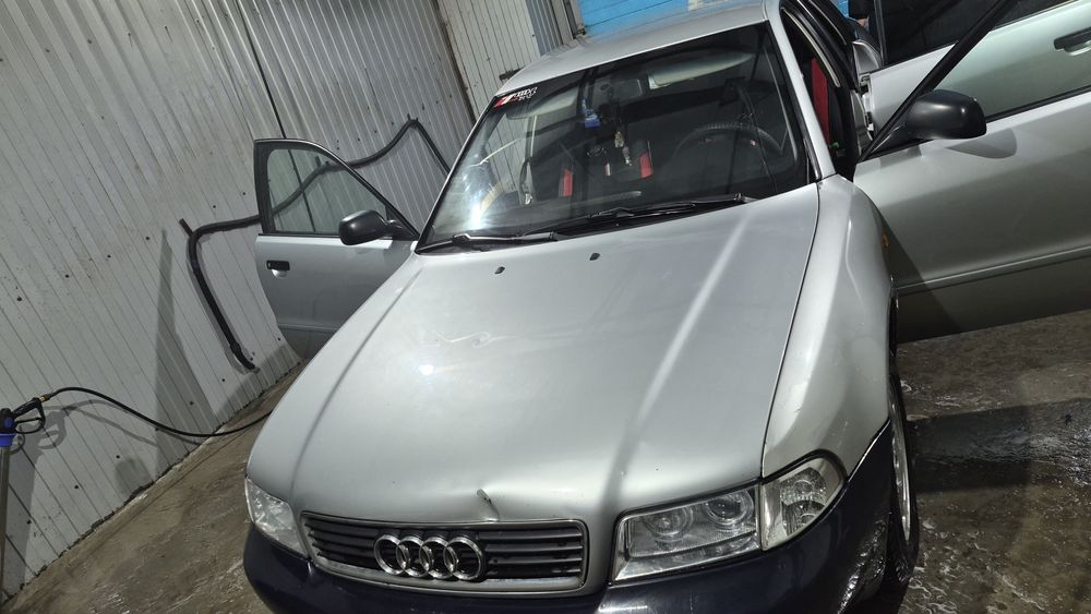 Продам ауди в хорошем состоянии.