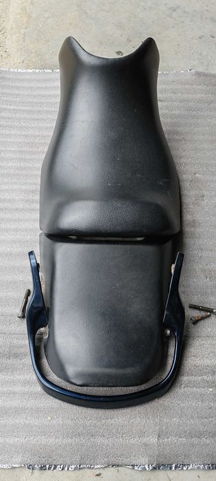 Sa (scaun) pilot si sa pasager Suzuki GSX600F