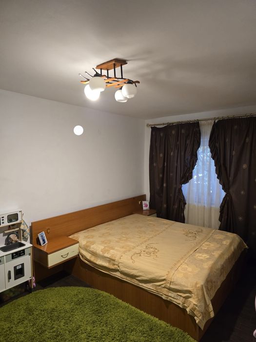 Vand sau schimb cu casa apartament vis-a-vis de Palatul de Justitie