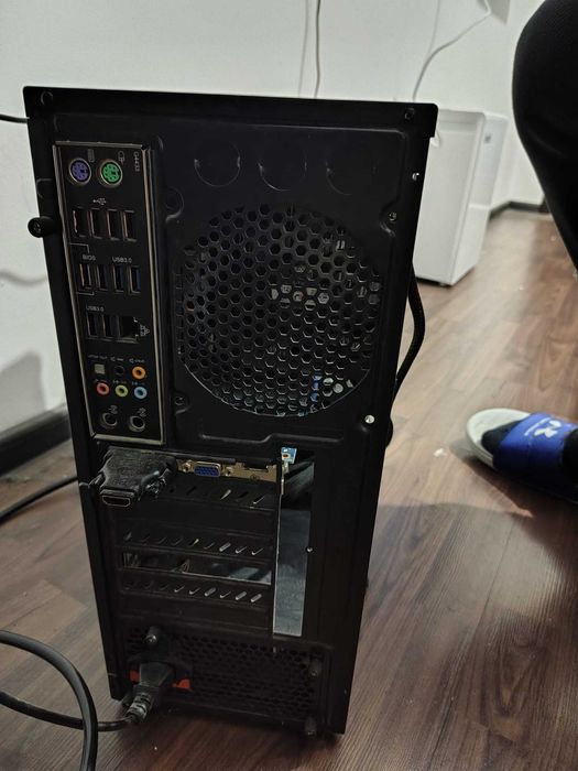 PC i7-5820K | 16GB DDR4 | SSD + 1TB | NVIDIA GT 730