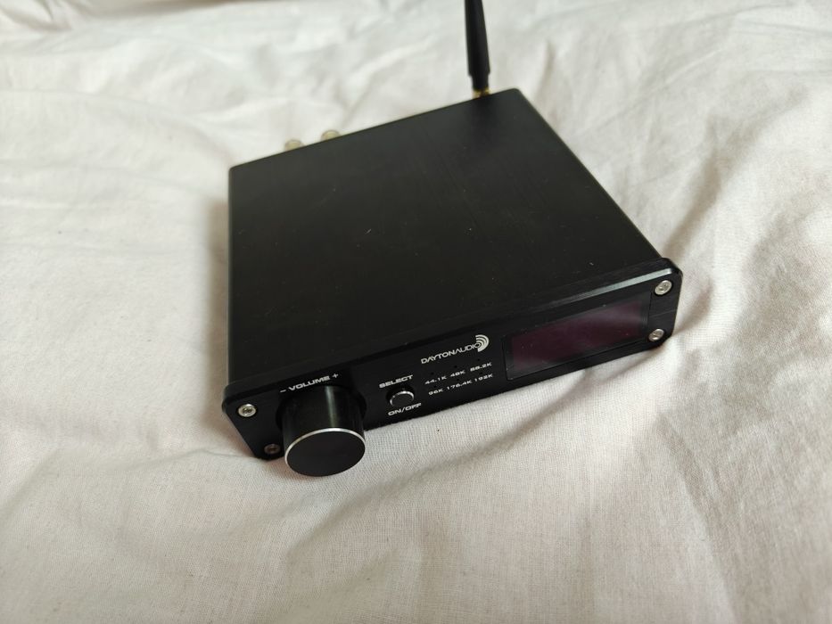 Amplificator Daytonaudio defect