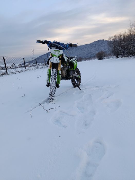Vând cross 125 , funcționează perfect