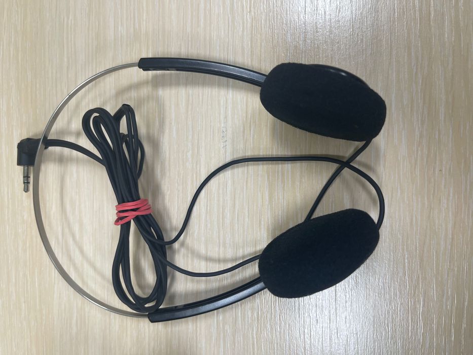 Ретро Aiwa HS‑G35 MKIII Walkman (1988) + оригинални слушалки — отлично