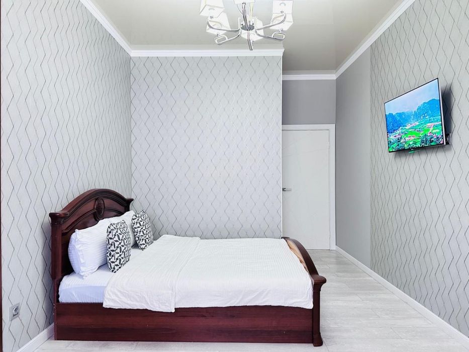 Б/у 2 кровати с матрасами