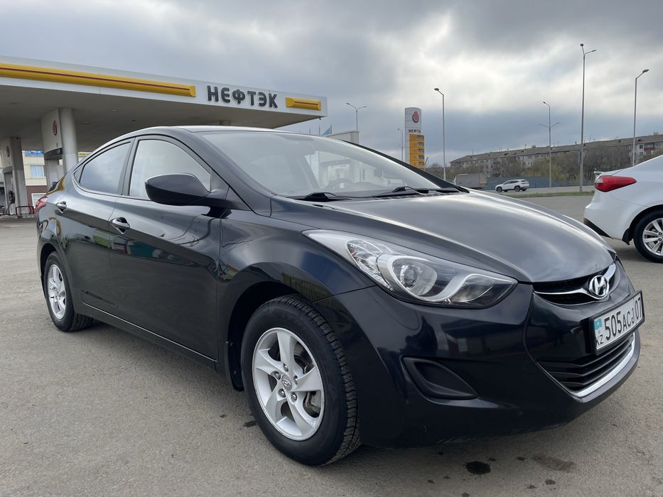 Hyundai Elantra 2013