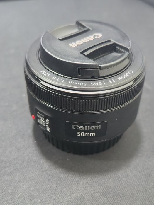 Canon EOS 250D + 2 объектива