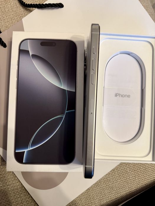 iPhone 16 Pro Max 512GB White Titanium