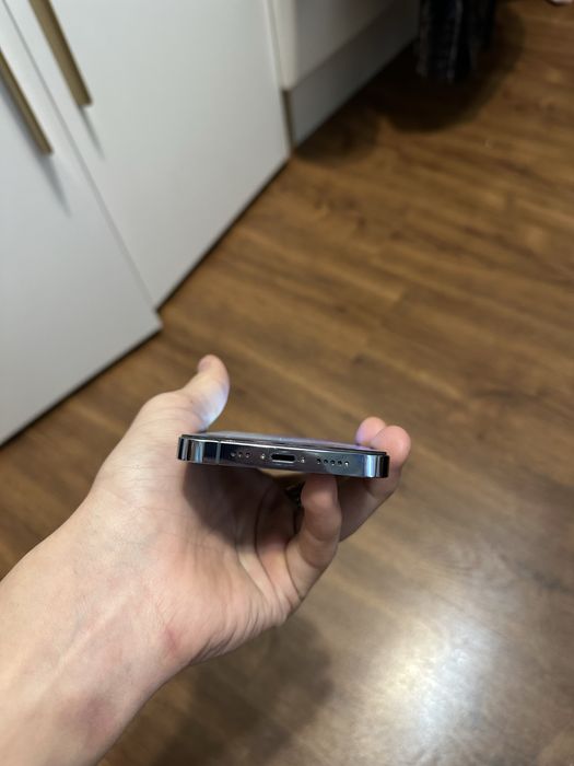 Продам Iphone 13 pro 256