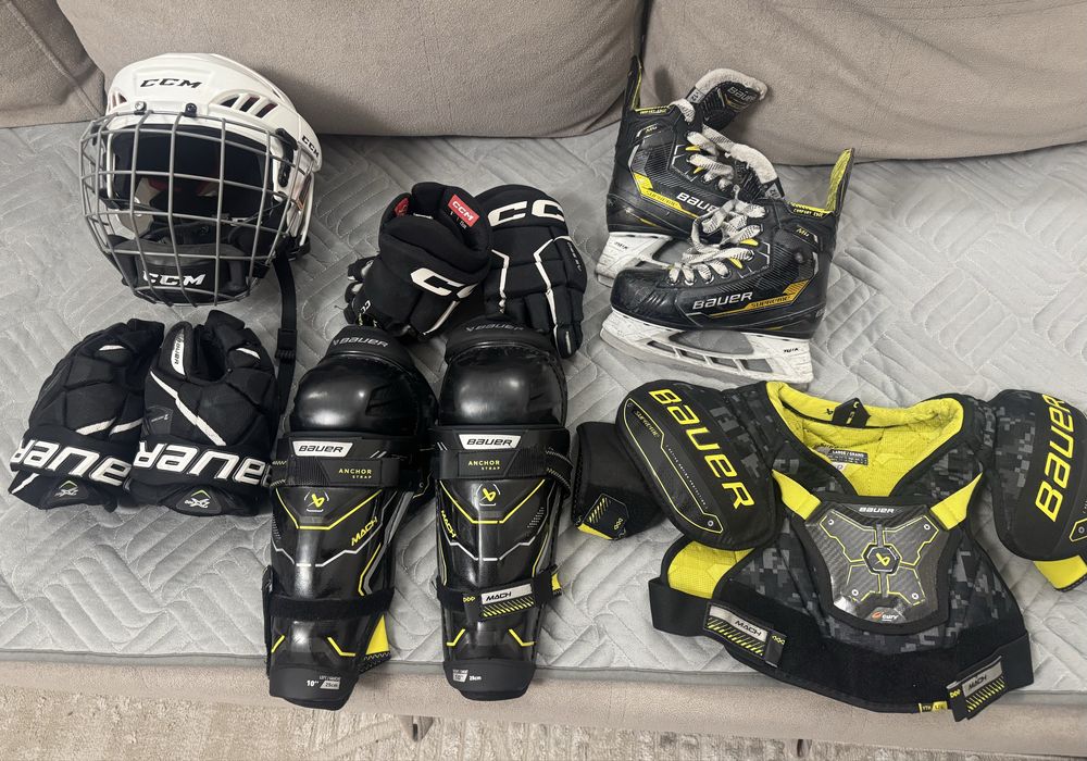 Продам хоккейную форму