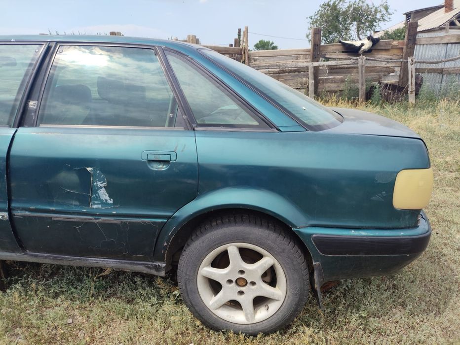 Продам Ауди 80 б4