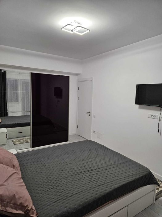 Inchiriere apartament 2 camere  -Complex Maniu 141+ loc parcare