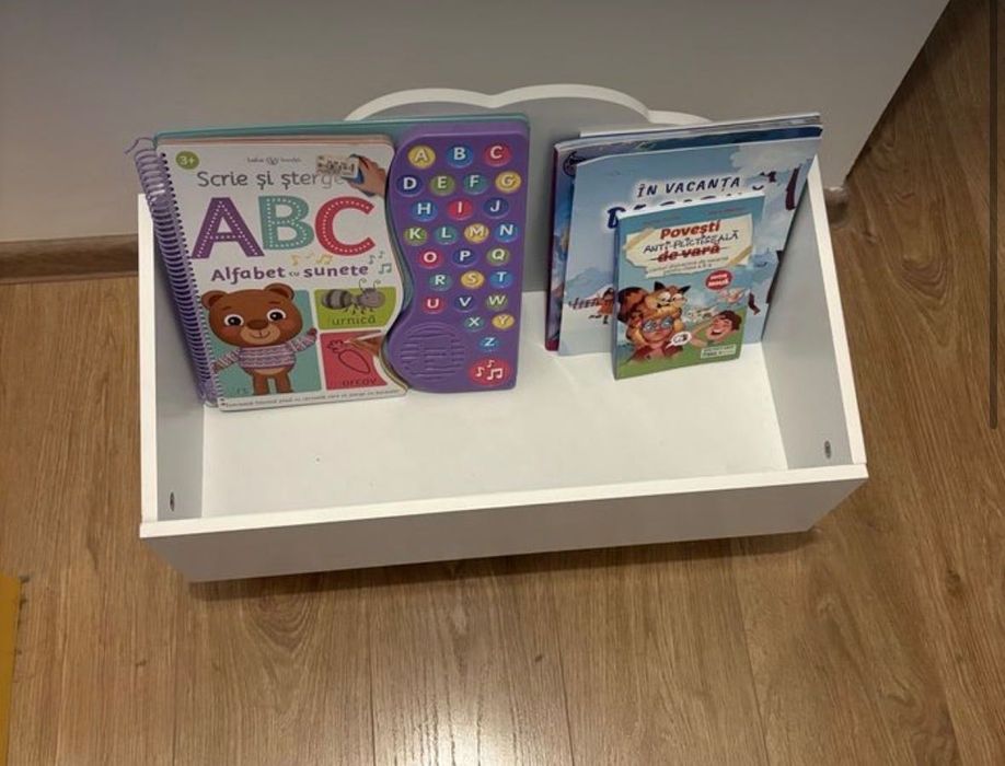 Mobilier/Cutie depozitare camera copii: jucarii, plusuri, carti , alb, lemn, scandinav