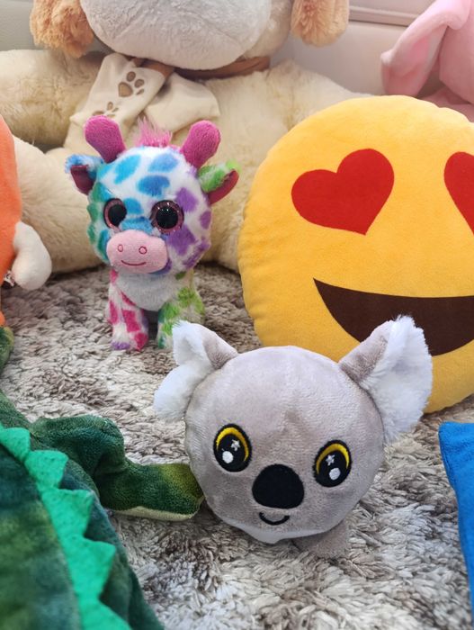 Плюшени играчки различни размери