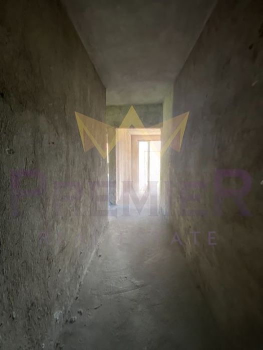 Продава се Тристаен апартамент в Перник, Изток - 122 кв.м за 1271 €/кв.м - Снимка #4