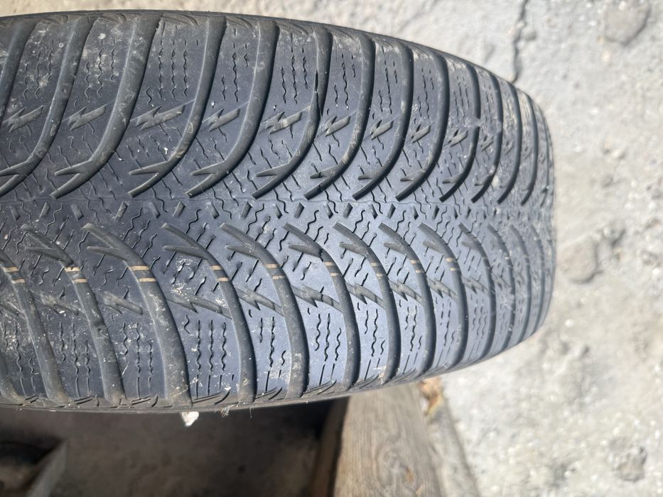 Set 4 Jante 195/65 R15 echipate cu anvelope iarna 4 prezoane