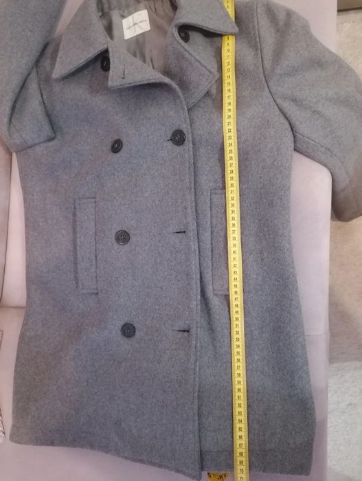 Palton gri Calvin Klein, made in Romania, 80% lana, ca nou