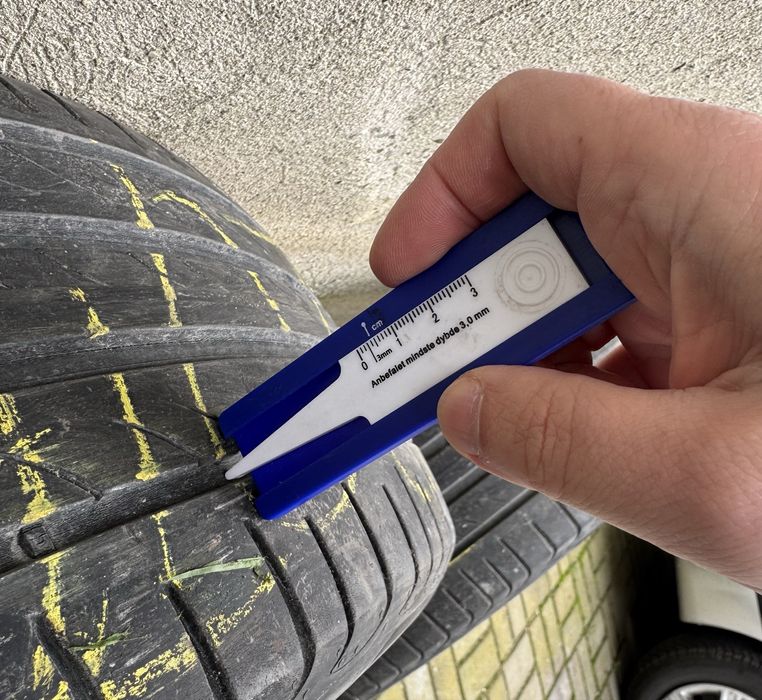 Летни гуми Pirelli Powergi 225 45 R18 95Y